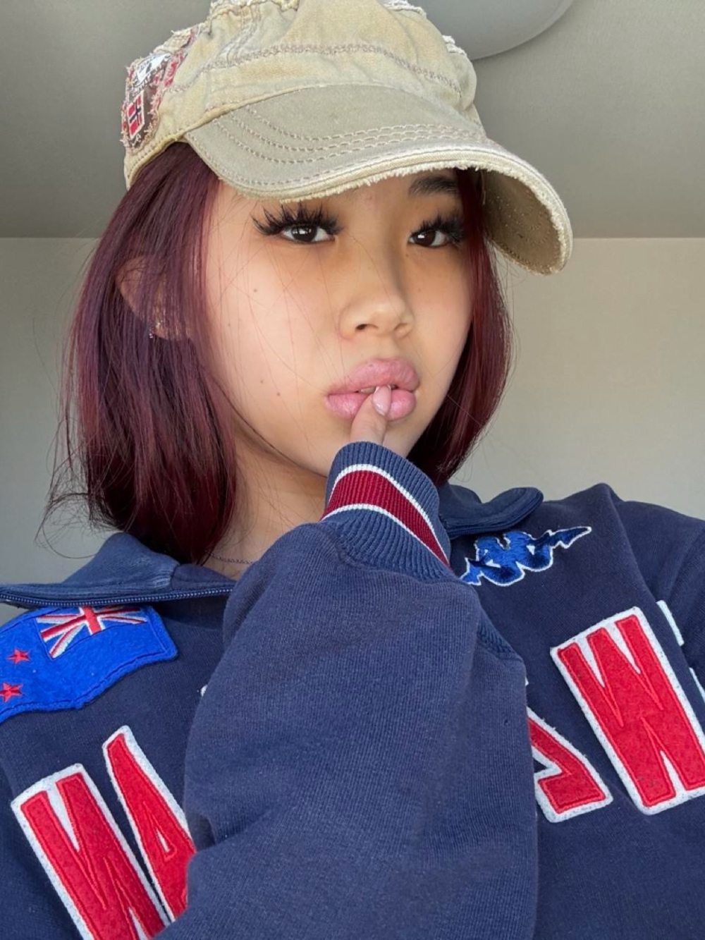 Vintage Distressed style 90s/2000s tan & brown cap with Embroidery